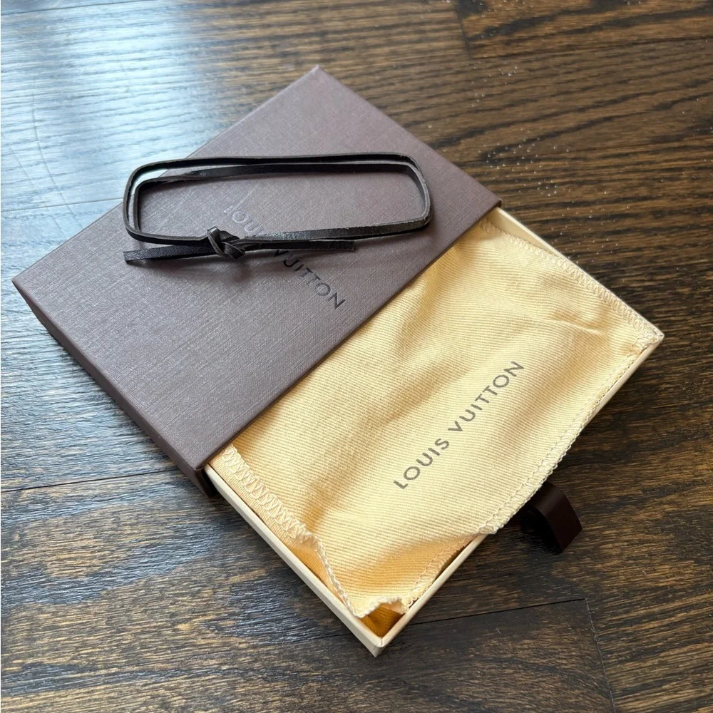 Louis Vuitton Brown Leather Pouch - Picture 4 of 6